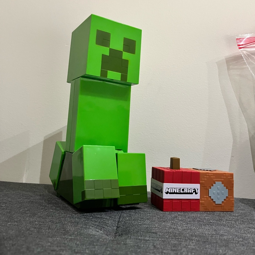 Excellent Condition Minecraft Exploding RC Creeper